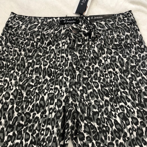 High Waist Animal Print Jeans - Picture 3 of 11
